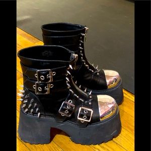 Club Exx Spiky zip up boots size 6